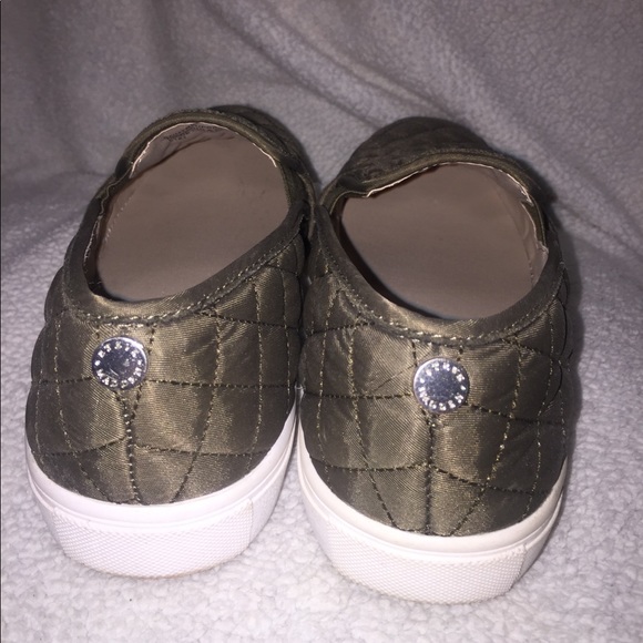 Steve Madden Olive Green Ecntrcqts - Picture 2 of 5